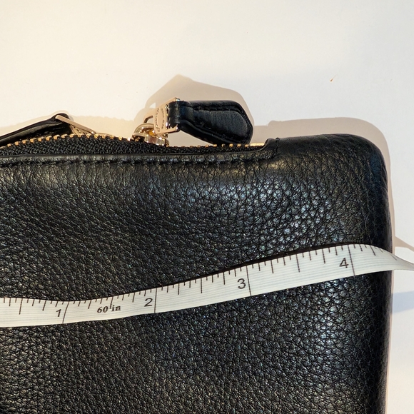 Coach Black Leather Wristlet with Double Gold Zipper - GUC - Picture 12 of 13